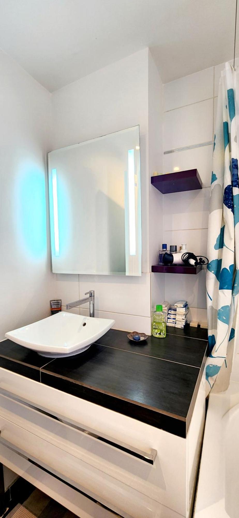 Charming Nest In Paris-pont Cardinet Appartement Parijs