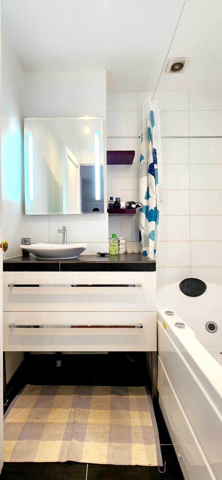 Charming Nest In Paris-pont Cardinet * Parijs